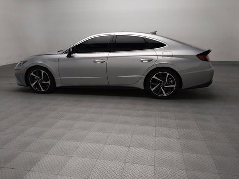 Used 2021 Hyundai Sonata SEL Plus w/ Tech Package FWD image 3