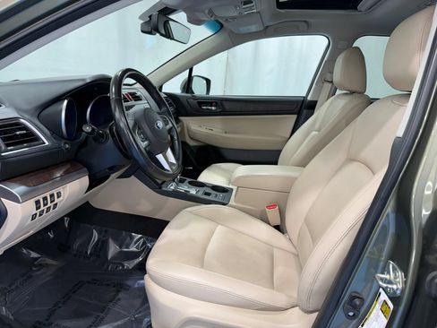 Used 2017 Subaru Outback 2.5i Limited AWD/4WD image 19