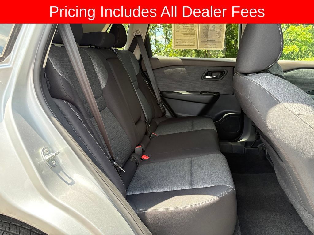 Used 2021 Nissan Rogue SV AWD/4WD image 29