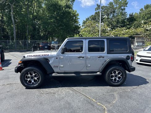 Used 2020 Jeep Wrangler Unlimited Rubicon w/ Cold Weather Group AWD/4WD image 6