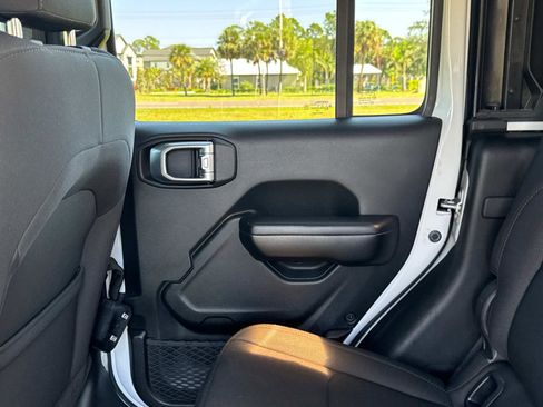 Used 2020 Jeep Gladiator Sport w/ Quick Order Package 24S image 47