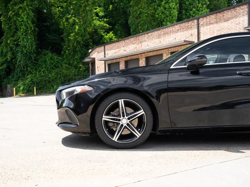 Used 2021 Mercedes-Benz A 220 image 3