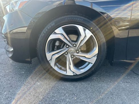 Used 2018 Honda Accord EX-L image 32