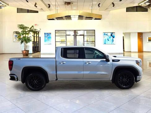 Used 2020 GMC Sierra 1500 Elevation w/ Elevation Value Package AWD/4WD image 4