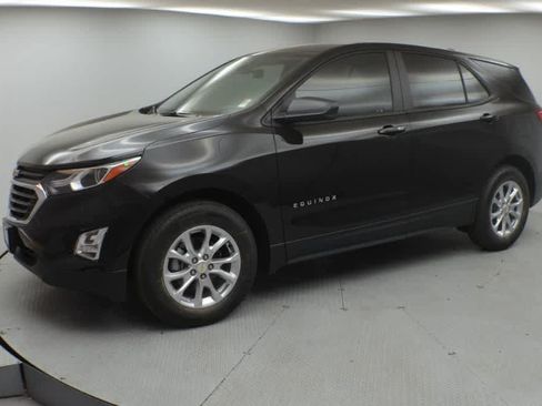Used 2020 Chevrolet Equinox LS FWD image 6