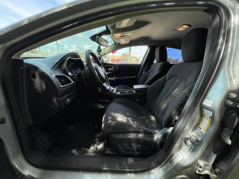 Used 2015 Chrysler 200 Limited w/ Convenience Group FWD image 23