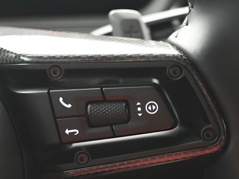 Certified 2025 Porsche Cayenne GTS AWD/4WD image 22