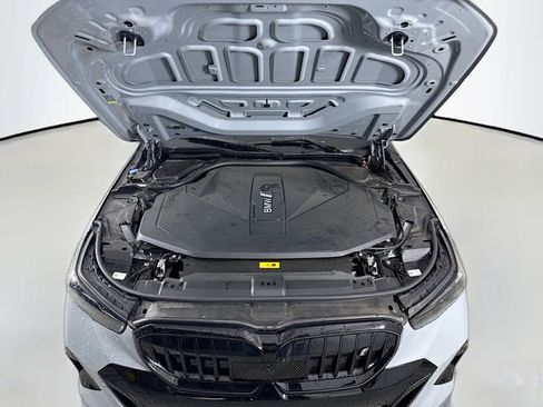 Used 2024 BMW i5 eDrive40i w/ M Sport Package image 28
