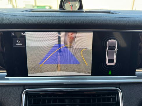 Used 2019 Porsche Panamera RWD image 29