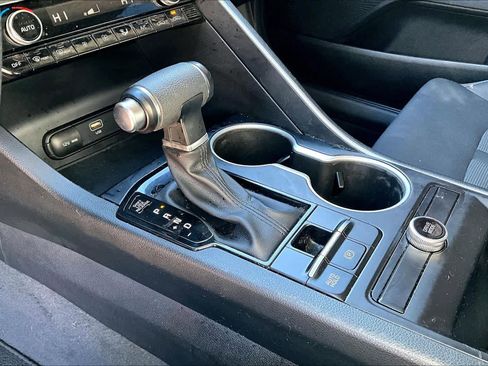 Used 2021 Kia K5 LXS image 17