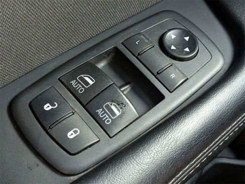 Used 2021 Dodge Challenger SXT image 20