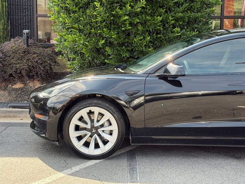Used 2022 Tesla Model 3 Long Range AWD/4WD image 9