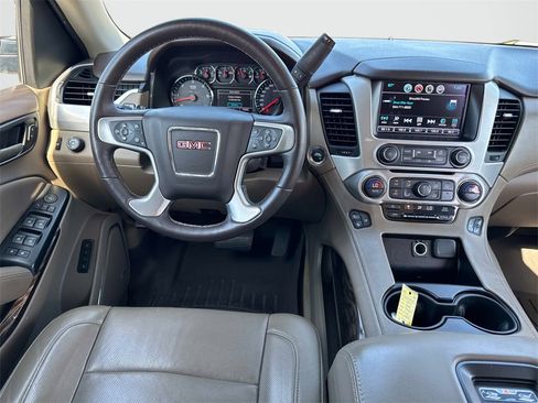 Certified 2017 GMC Yukon SLT image 24