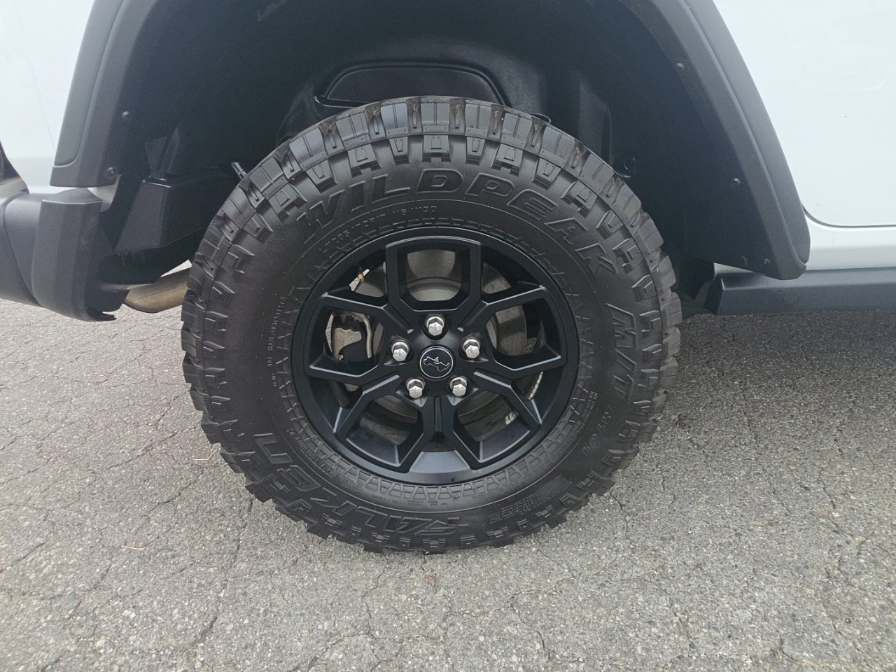 Used 2025 Jeep Wrangler Unlimited Sport AWD/4WD image 14