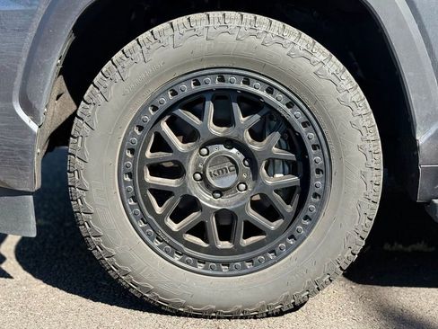 Used 2024 Toyota Sequoia SR5 w/ SR5 Premium Package AWD/4WD image 9