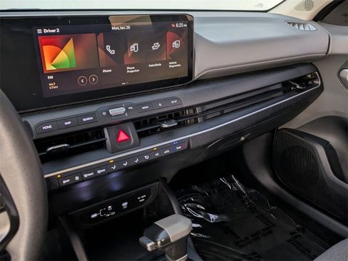 Used 2025 Kia K4 LXS image 15