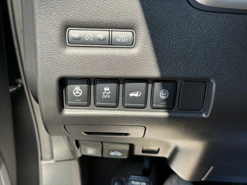 Used 2024 Nissan Murano Platinum AWD/4WD image 36