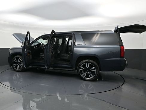 Used 2019 Chevrolet Suburban Premier AWD/4WD image 31