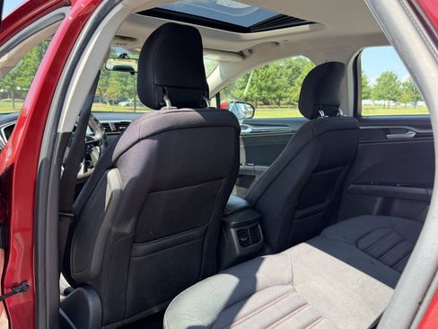 Used 2013 Ford Fusion SE FWD image 17