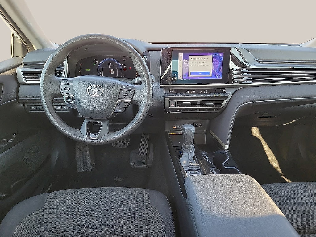 Used 2025 Toyota Camry LE FWD image 11