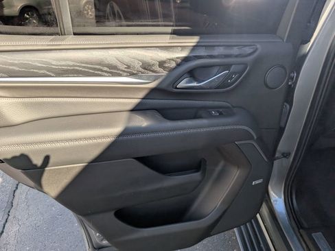 Used 2021 GMC Yukon Denali w/ Denali Premium Package image 11