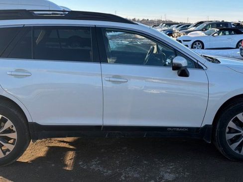 Used 2017 Subaru Outback 2.5i Limited image 11