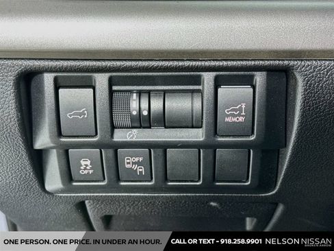 Used 2017 Subaru Outback 2.5i Limited w/ Popular Package #5 AWD/4WD image 10