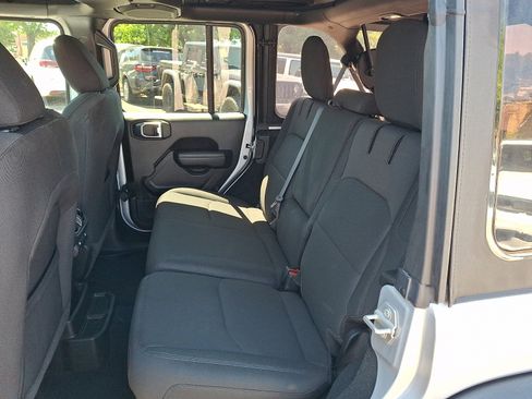 Used 2023 Jeep Wrangler Unlimited w/ Cold Weather Group AWD/4WD image 10