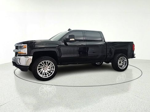 Used 2018 Chevrolet Silverado 1500 LT w/ LT Eassist Package AWD/4WD image 8