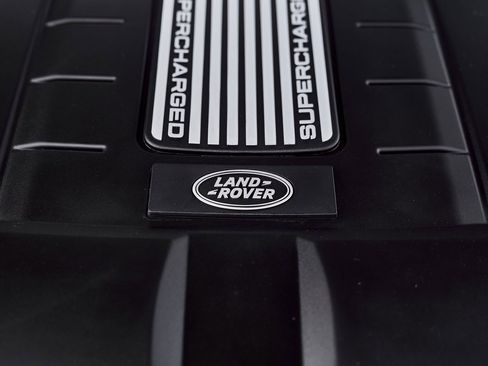 Used 2025 Land Rover Defender 110 V8 image 17