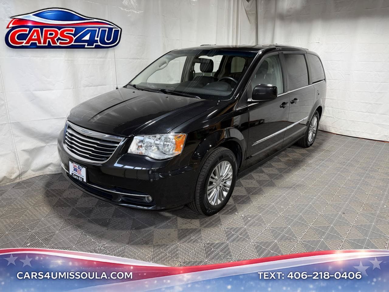 Used 2016 Chrysler Town & Country Touring FWD image 1