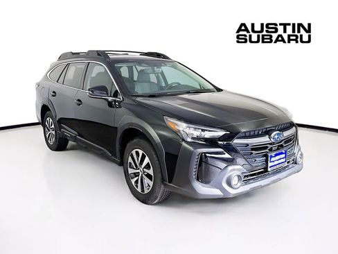 Used 2025 Subaru Outback Premium AWD/4WD image 1