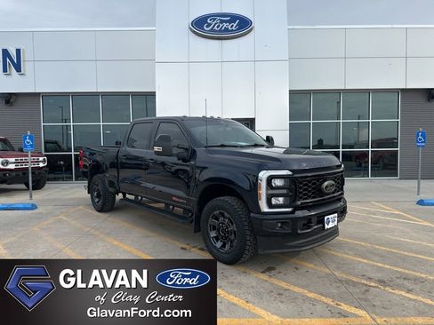 Used 2025 Ford F350 Lariat w/ Black Appearance Package AWD/4WD image 1