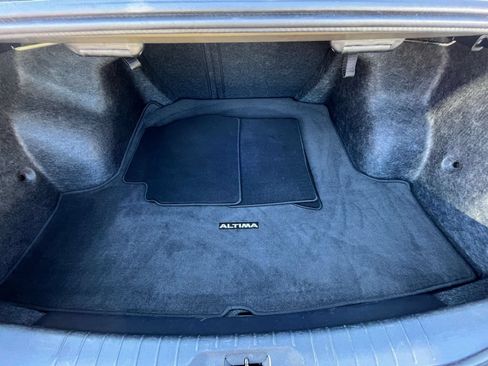 Used 2025 Nissan Altima 2.5 SV FWD image 27