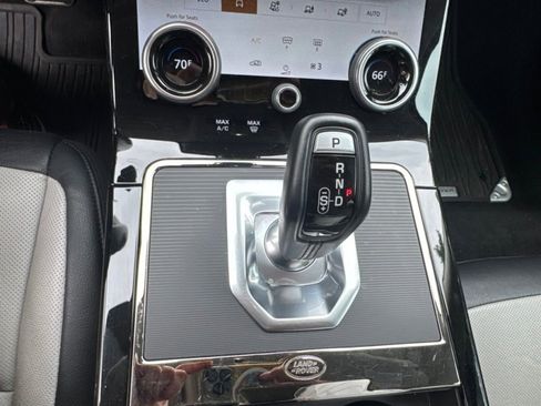 Used 2023 Land Rover Range Rover Evoque R-Dynamic S AWD/4WD image 17
