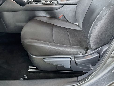Used 2024 Nissan Sentra S FWD image 19