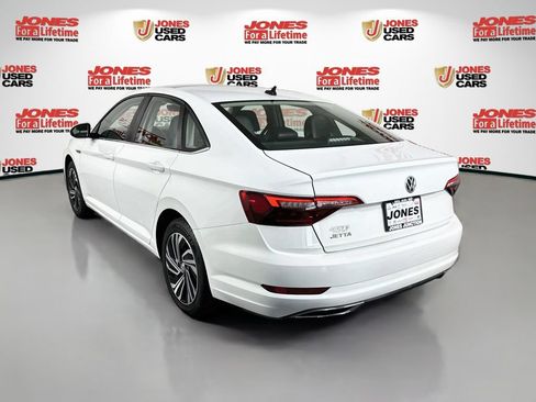 Used 2020 Volkswagen Jetta SEL Premium FWD image 2