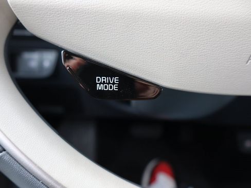 Used 2022 Kia EV6 Wind image 9