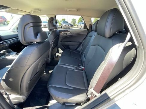 Used 2026 Kia Sportage EX FWD image 18