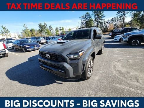 Used 2025 Toyota 4Runner TRD Sport Premium image 4