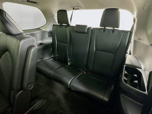 Used 2025 Toyota Grand Highlander XLE image 28