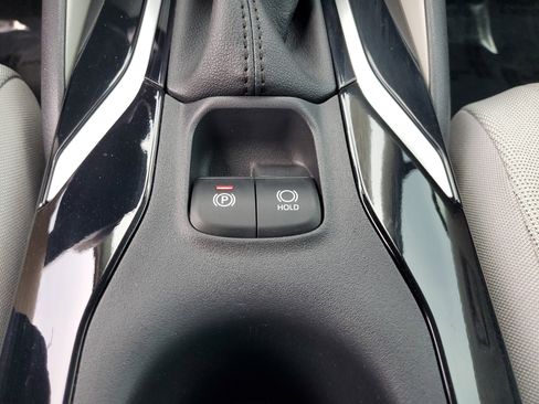 Used 2022 Toyota Corolla LE image 29