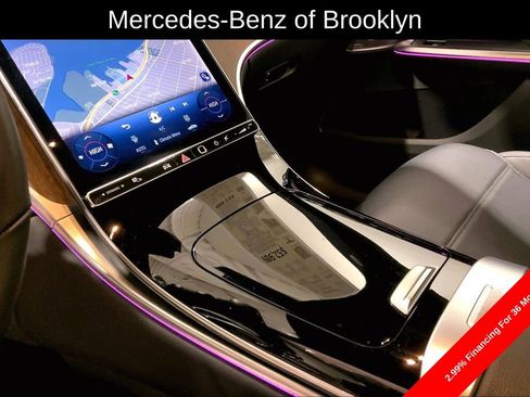 Used 2025 Mercedes-Benz GLC 300 4MATIC image 17
