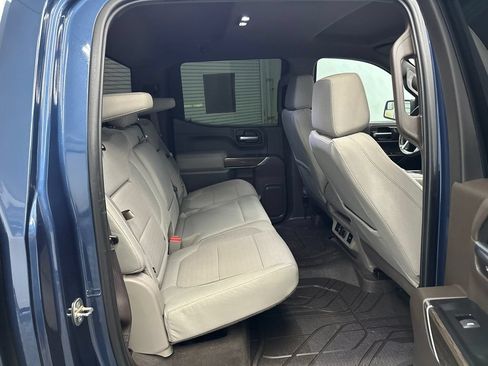 Used 2019 Chevrolet Silverado 1500 LT Trail Boss w/ Convenience Package AWD/4WD image 16