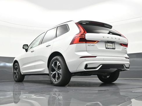 Used 2026 Volvo XC60 B5 Core AWD/4WD image 24
