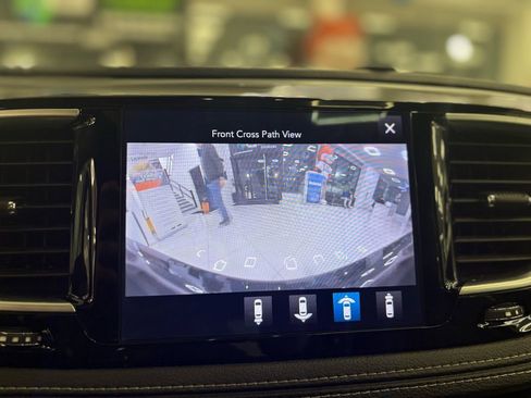 Used 2018 Chrysler Pacifica Limited w/ Advanced Safetytec Group image 44