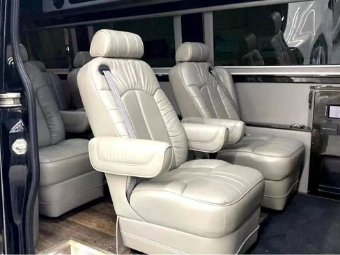 Used 2016 Mercedes-Benz Sprinter 2500 image 15