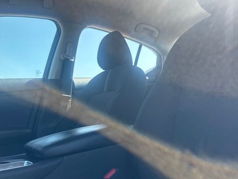 Certified 2025 Nissan Sentra SV FWD image 38