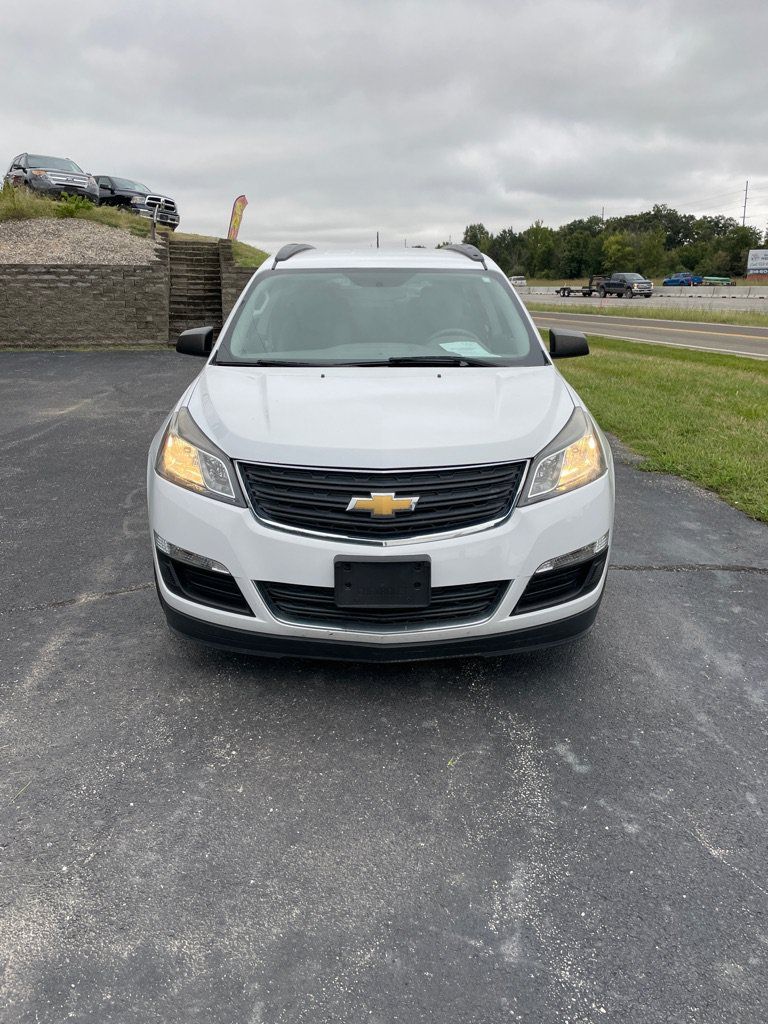 Used 2017 Chevrolet Traverse LS FWD image 8