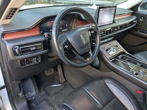 Used 2023 Lincoln Aviator Reserve image 13